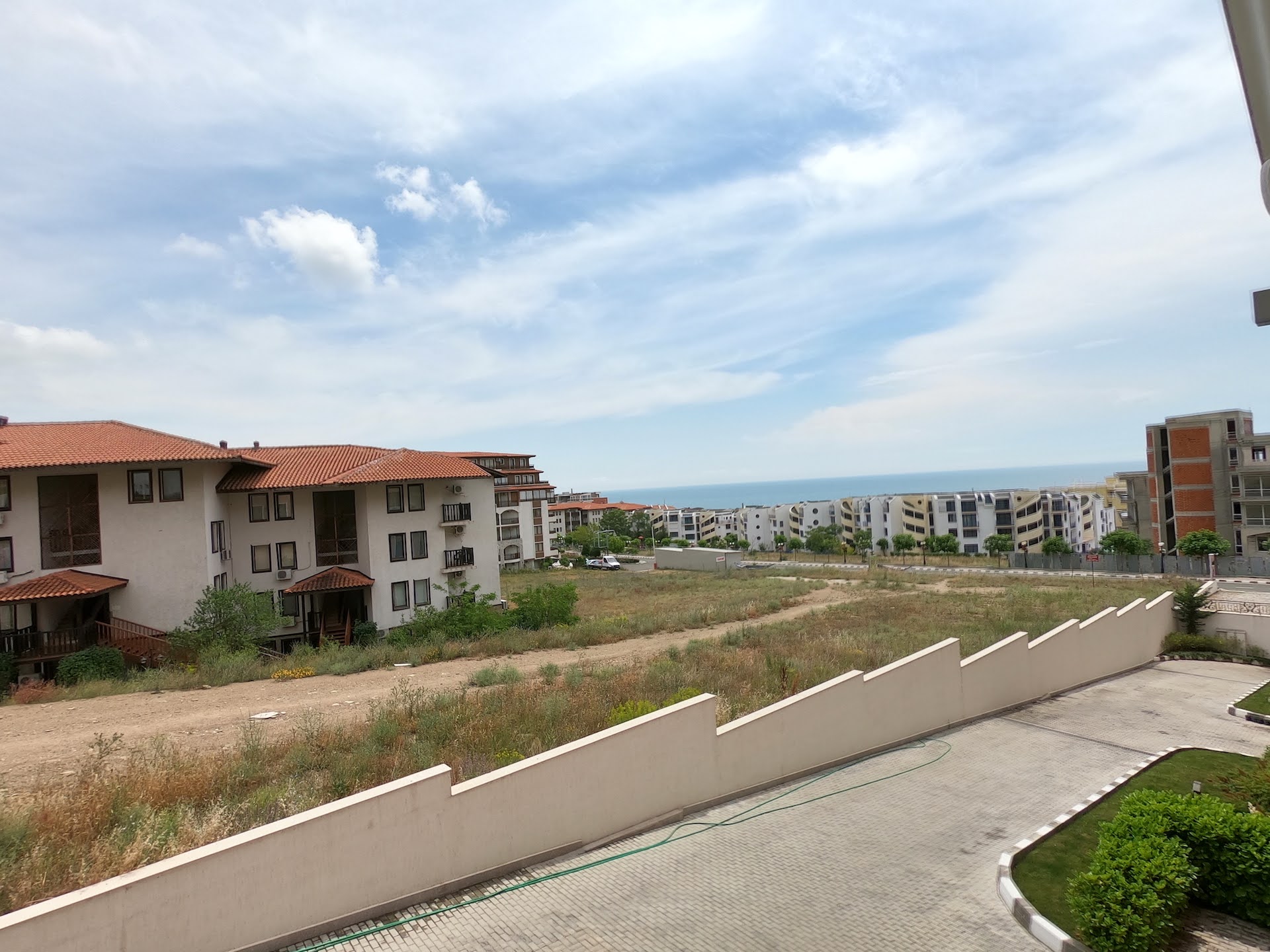 купить квартиру в елените