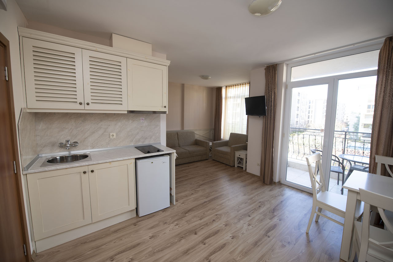купить двухкомнатную квартиру в болгарии у моря