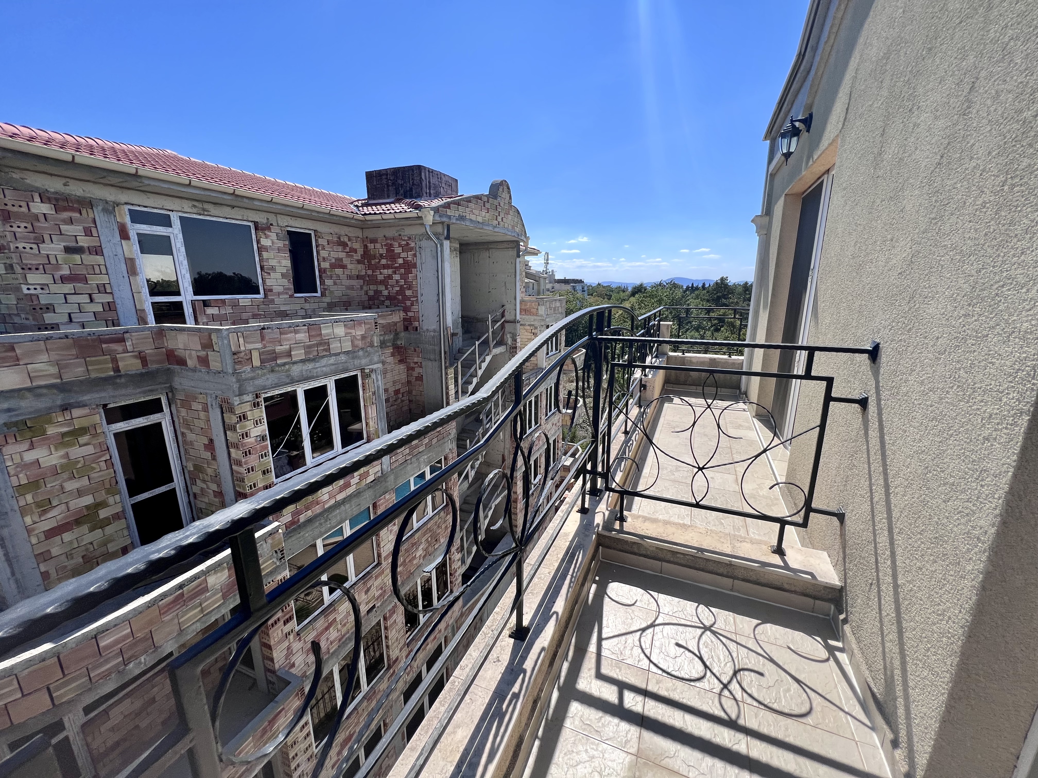 купить трёхкомнатную квартиру в болгарии у моря