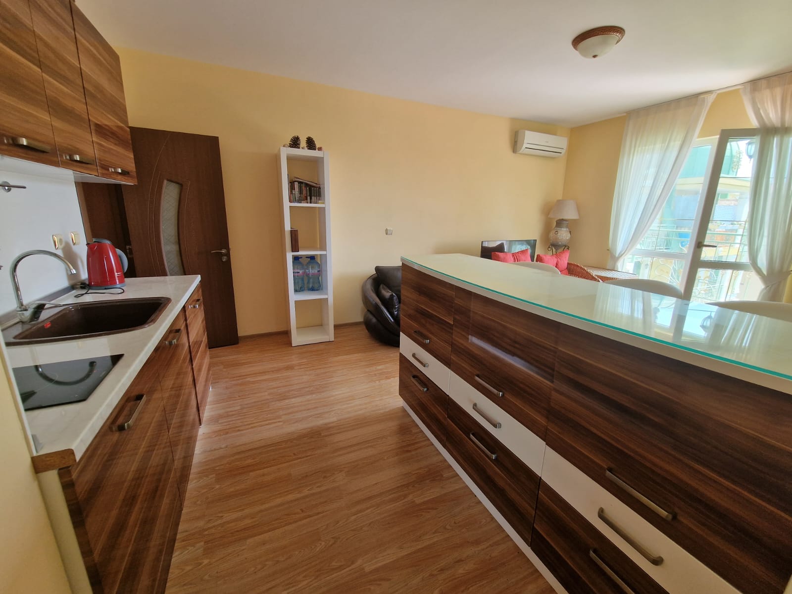 купить трёхкомнатную квартиру в болгарии у моря