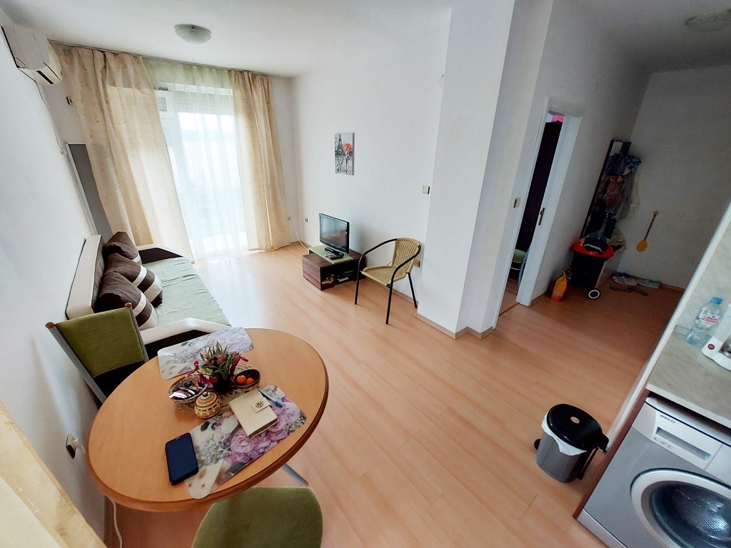 купить двухкомнатную квартиру в Болгарии у моря