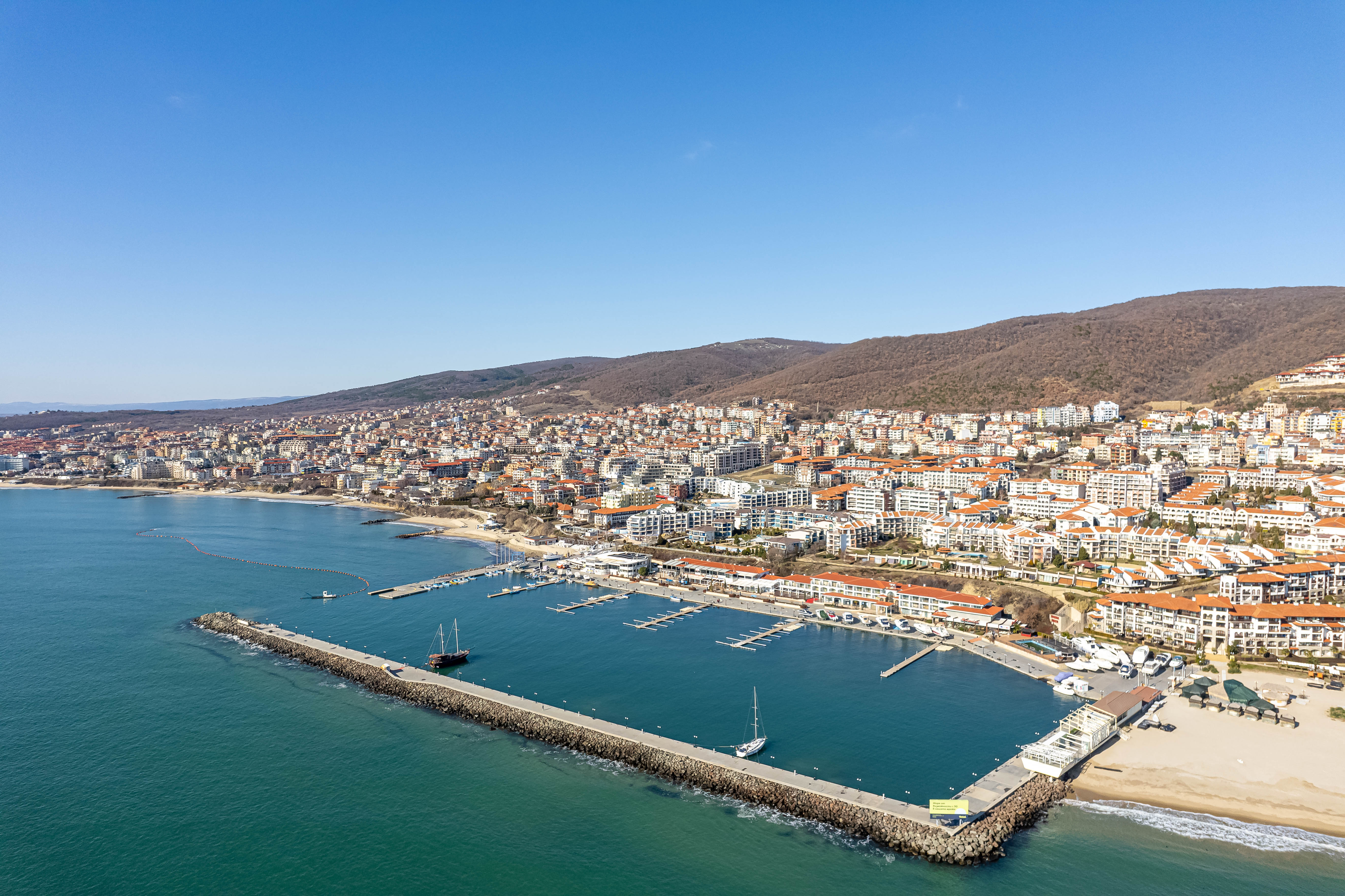 купить трёхкомнатную квартиру в болгарии у моря