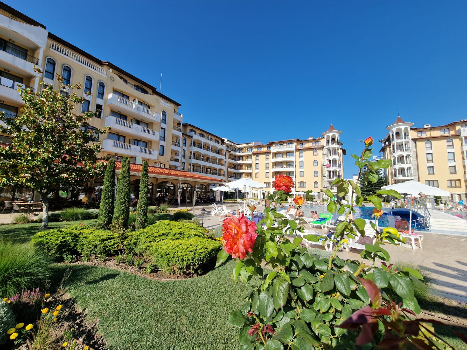 купить двухкомнатную квартиру в Болгарии у моря