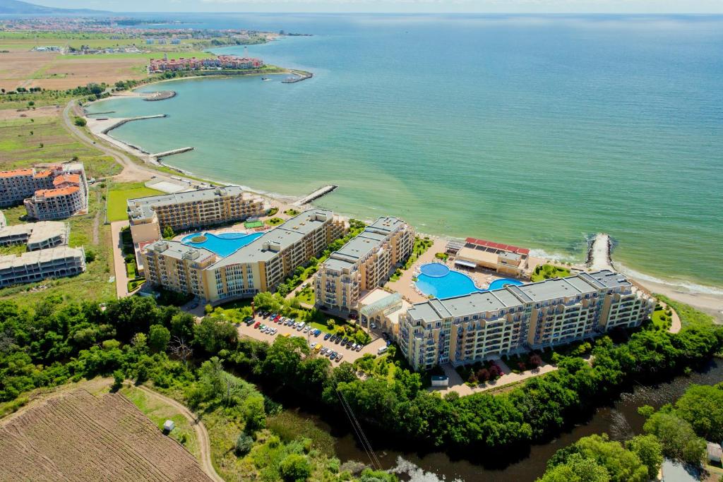 купить двухкомнатную квартиру в Болгарии у моря