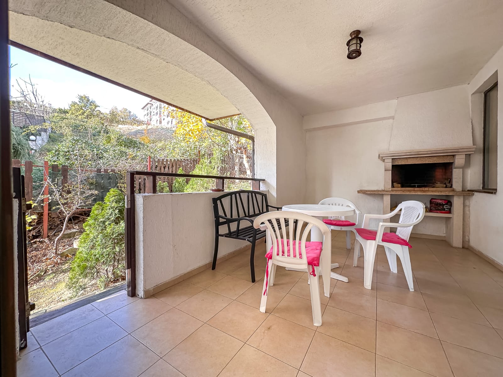купить двухкомнатную квартиру в Болгарии у моря