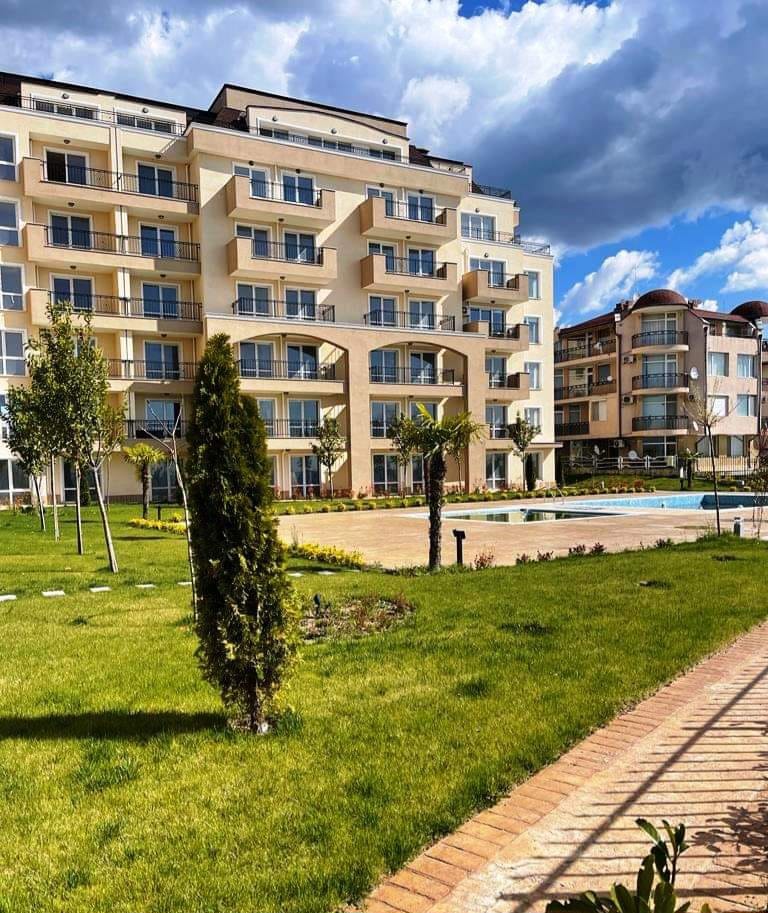 купить двухкомнатную квартиру в болгарии у моря