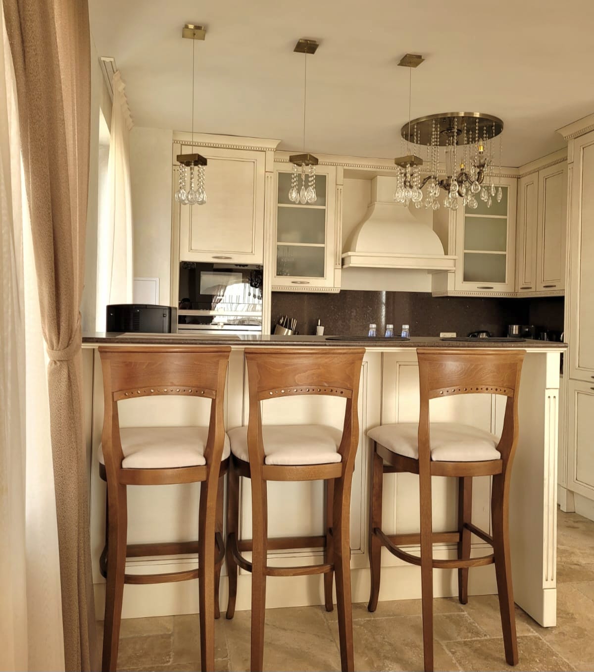 купить большую четырёхкомнатную квартиру в болгарии у моря